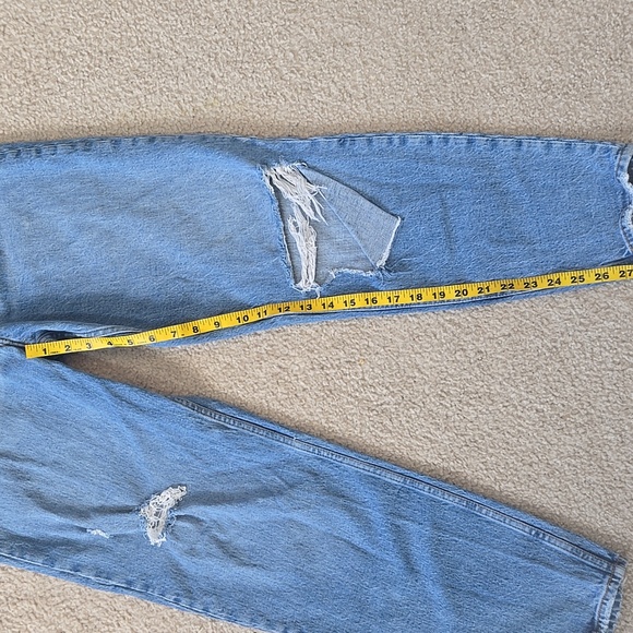 Abercrombie & Fitch The 80's Mom High Rise Distressed Jeans 28 Long - Picture 9 of 12